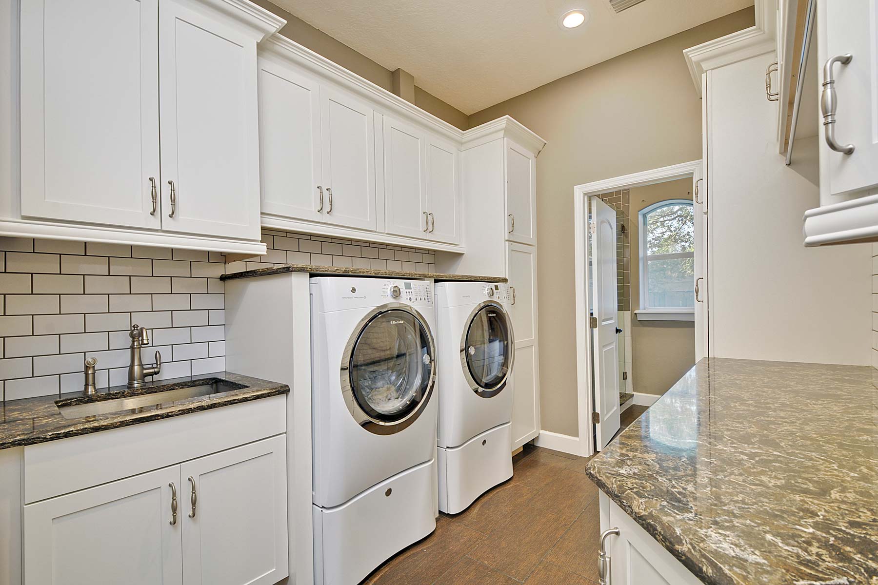 sw-kitchens-laundry-05