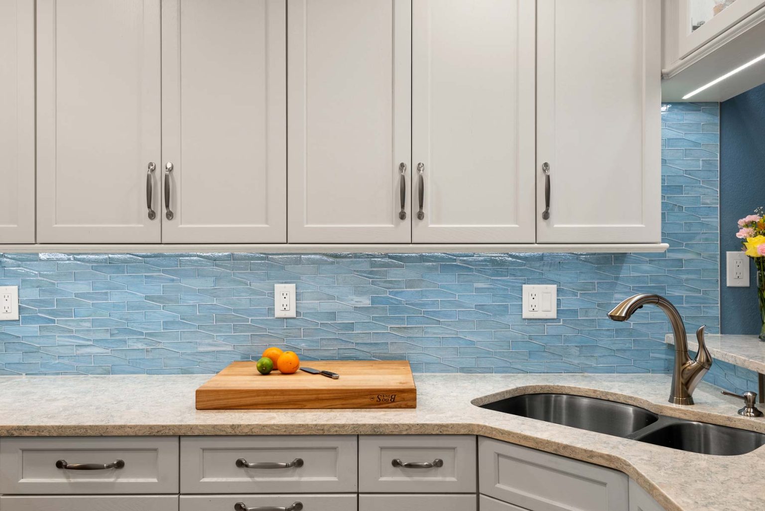 10 Kitchen Ideas with Blue Backsplashes - S&W Kitchens