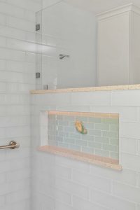 Glenwood-Oaks-Lane-bath-port-11