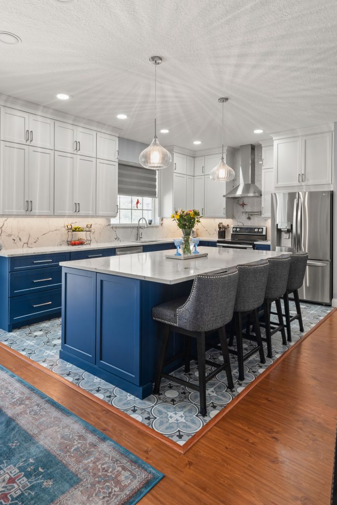 Crestwood Drive Kitchen Remodel Before and After - S&W Kitchens