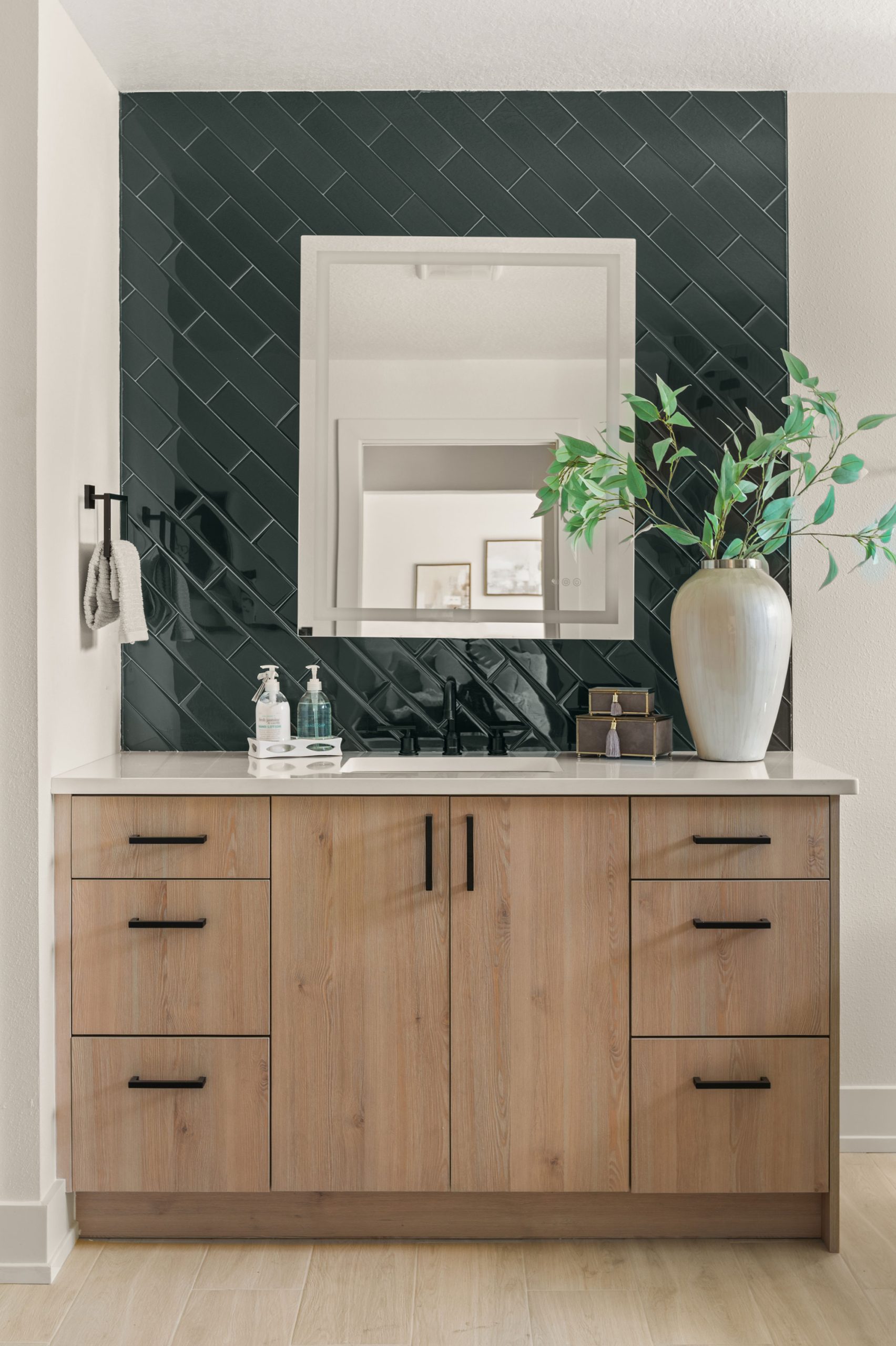 Sheriden-Ave-bathroom-portfolio-17